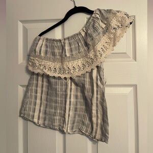 Angie One Shoulder Top size SMALL